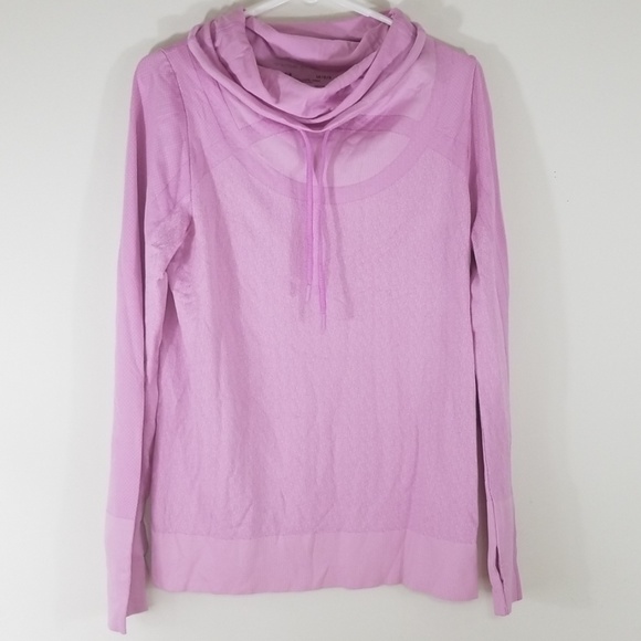 Under Armour Tops - 🎀 NWT Under armour sweatshirt